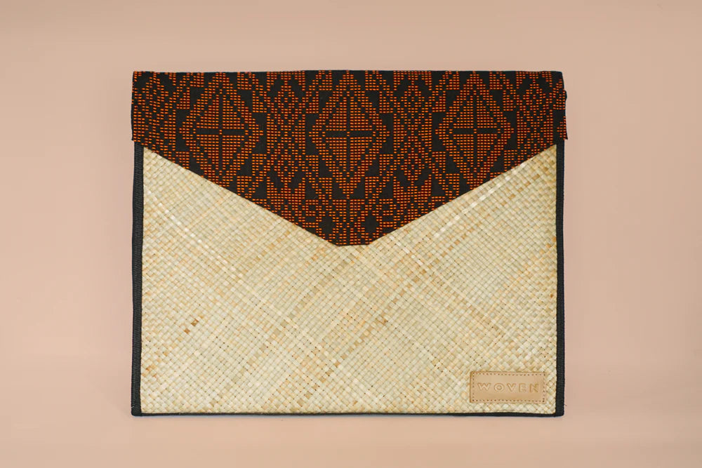 Lingkat (Ginto) Laptop Sleeve